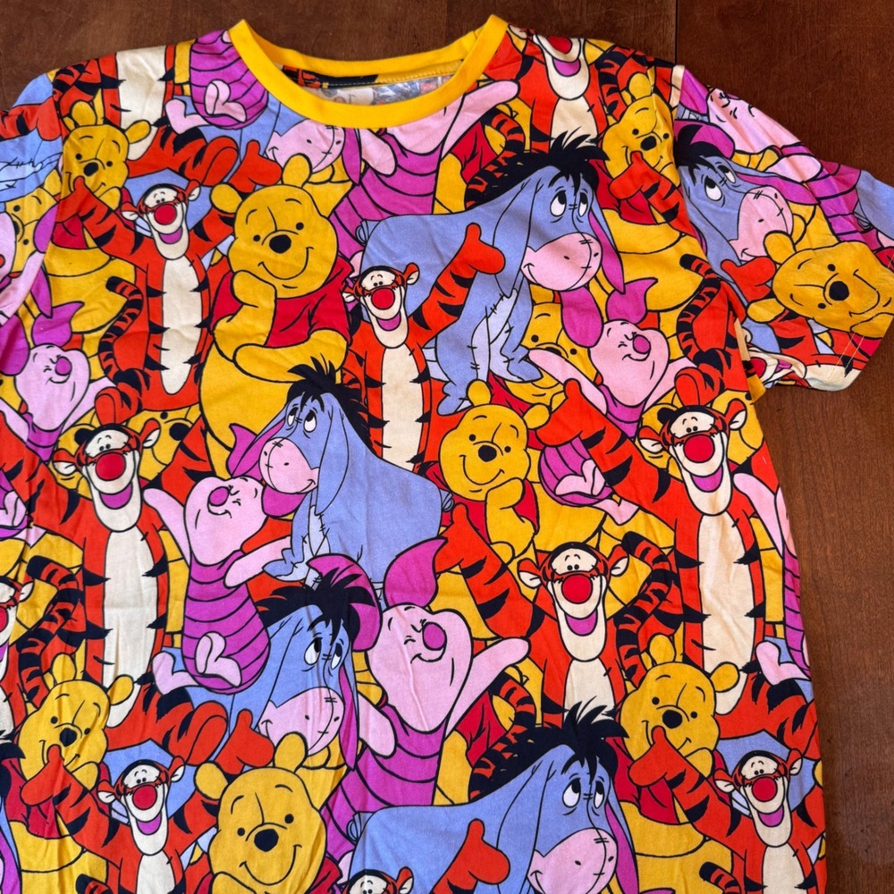 Cakeworthy T-Shirt Unisex Large Multicolor Winnie the Pooh All Over Print Disney